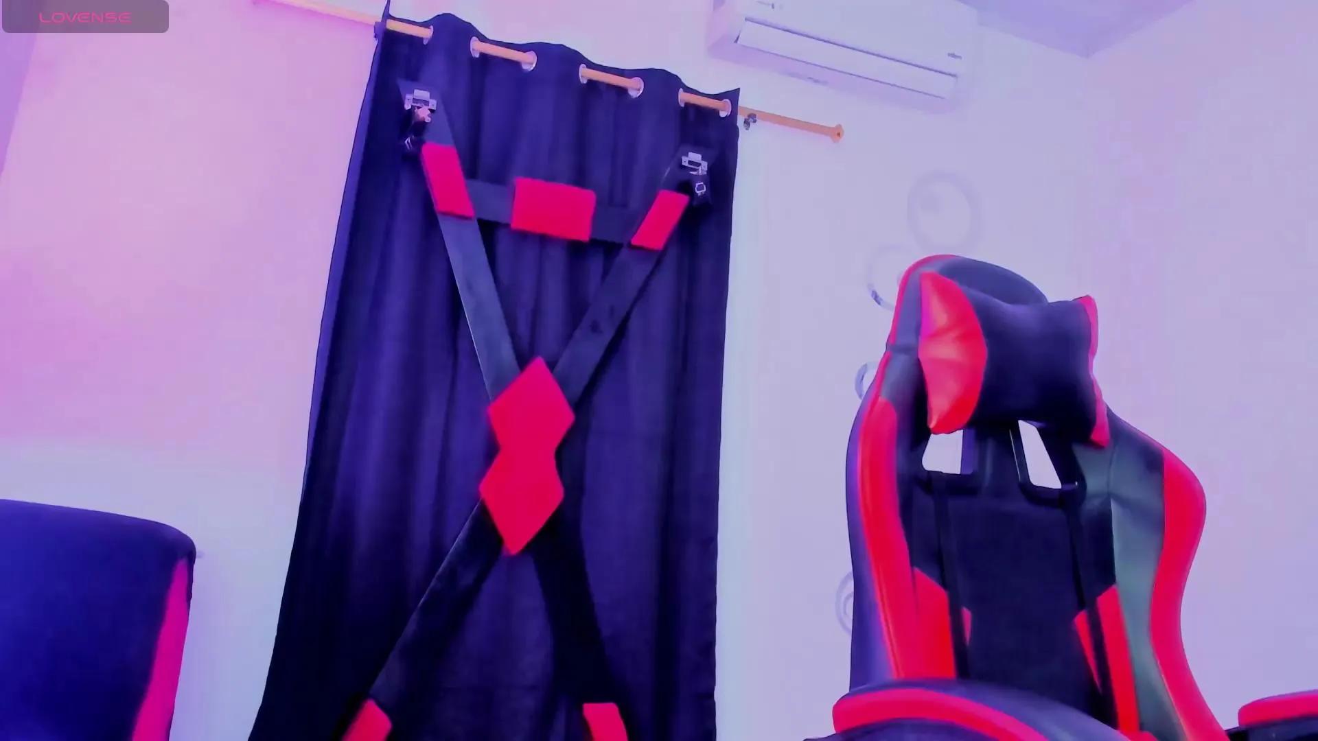 Offline Nicol_TransGirl on Cam4