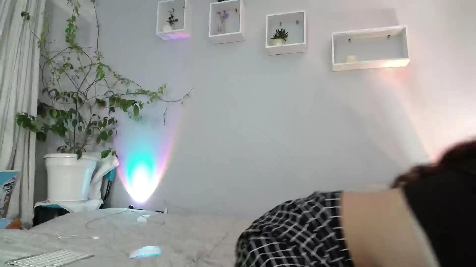 Offline NicoleLpz on Cam4