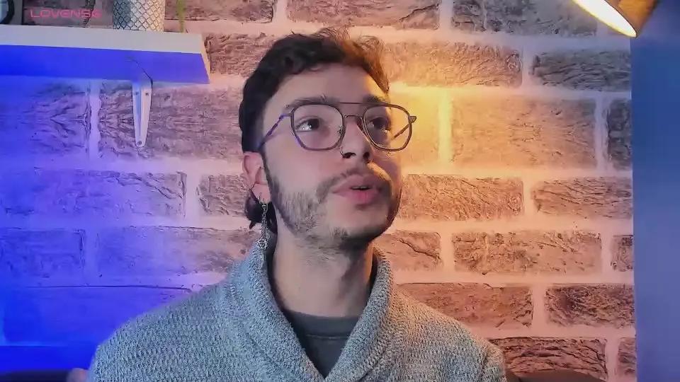 Offline Noah_riccii on Cam4