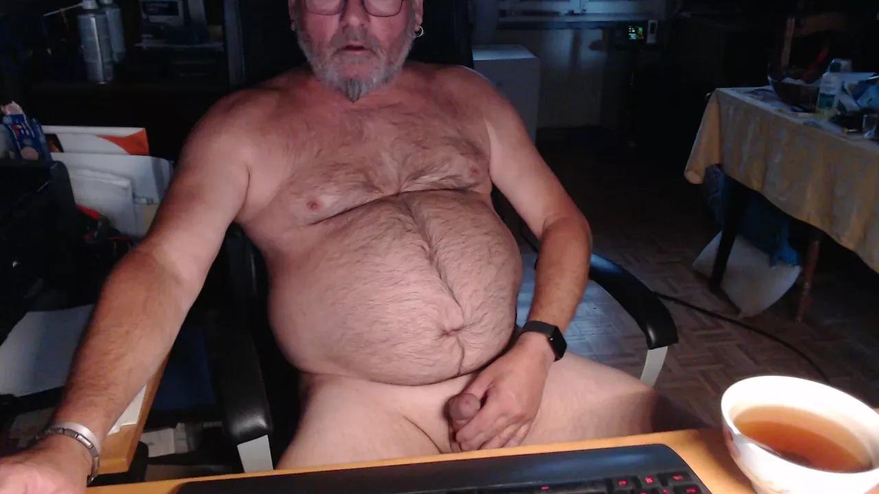 Offline nours68440 on Cam4