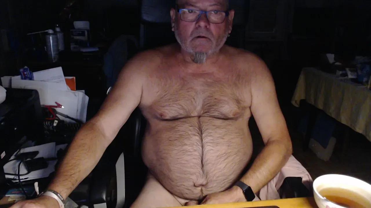 Offline nours68440 on Cam4