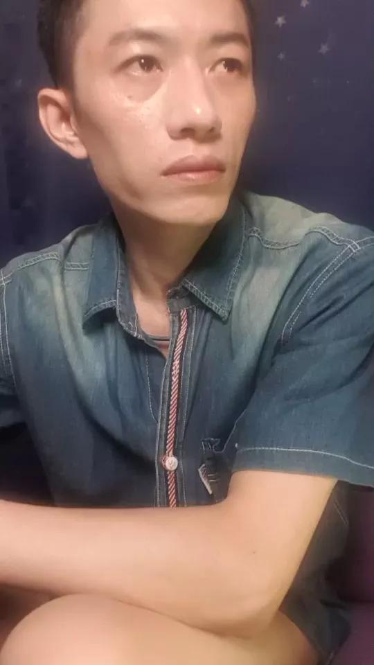 Offline okwap7301072 on Cam4