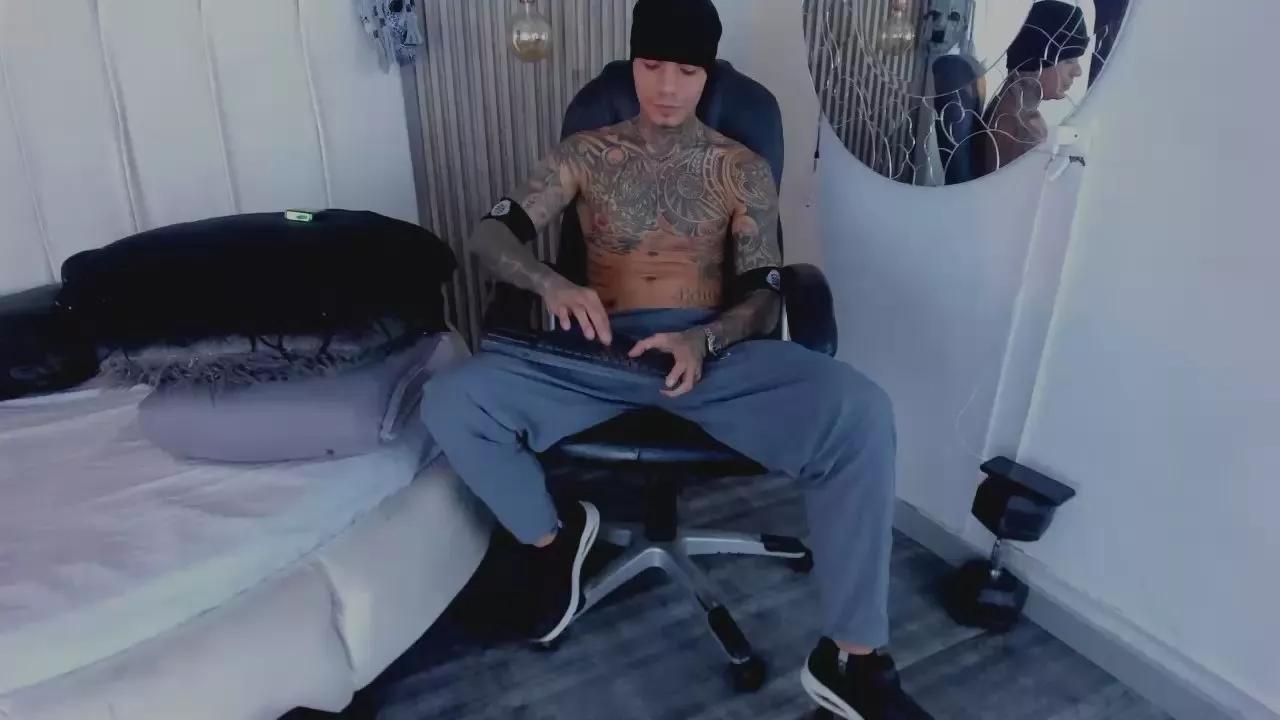 Offline onceagain97 on Cam4