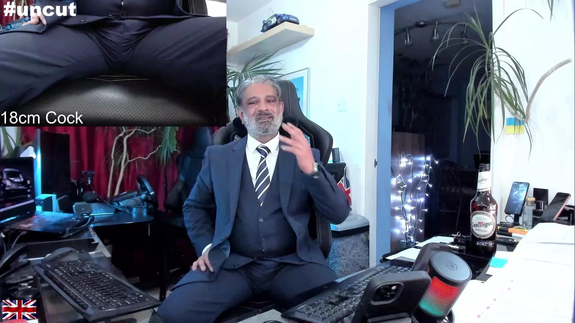 Freechat OnlineBossUK on Cam4