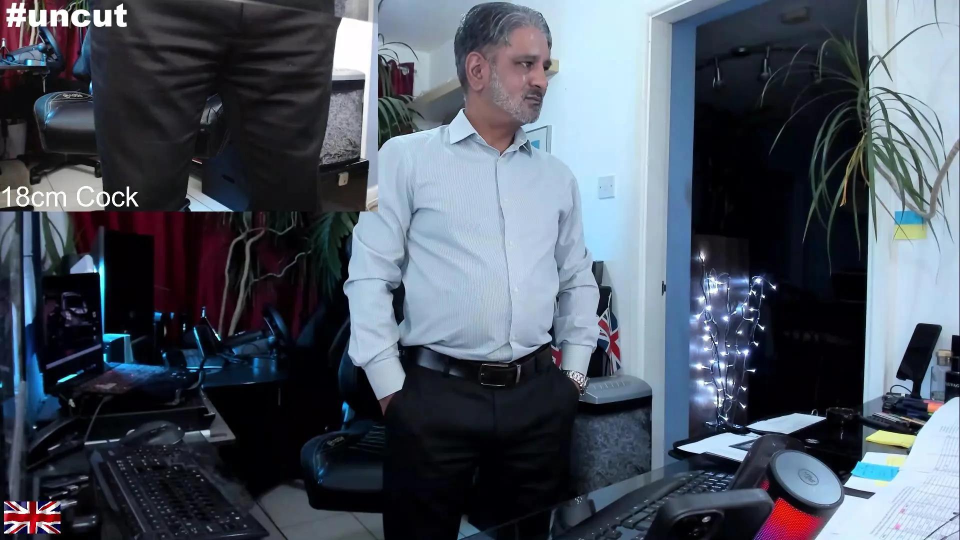 Freechat OnlineBossUK on Cam4