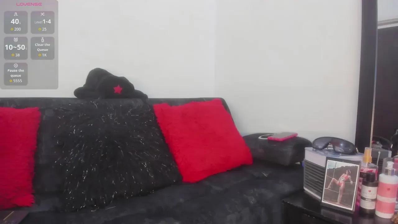 Freechat orianaasaenz on Cam4