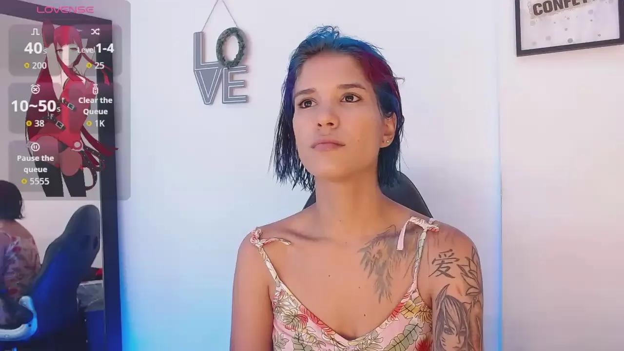 Freechat orianaasaenz on Cam4