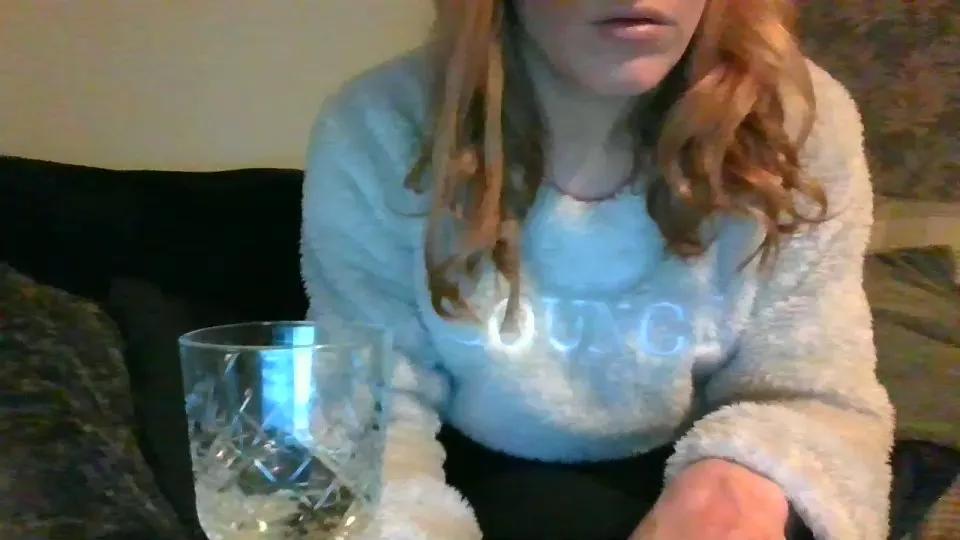 Offline PeachPudding on Cam4