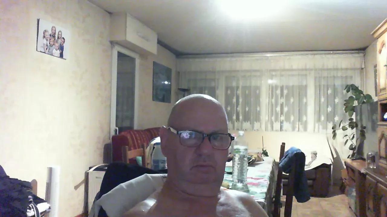 Offline peinpein74 on Cam4