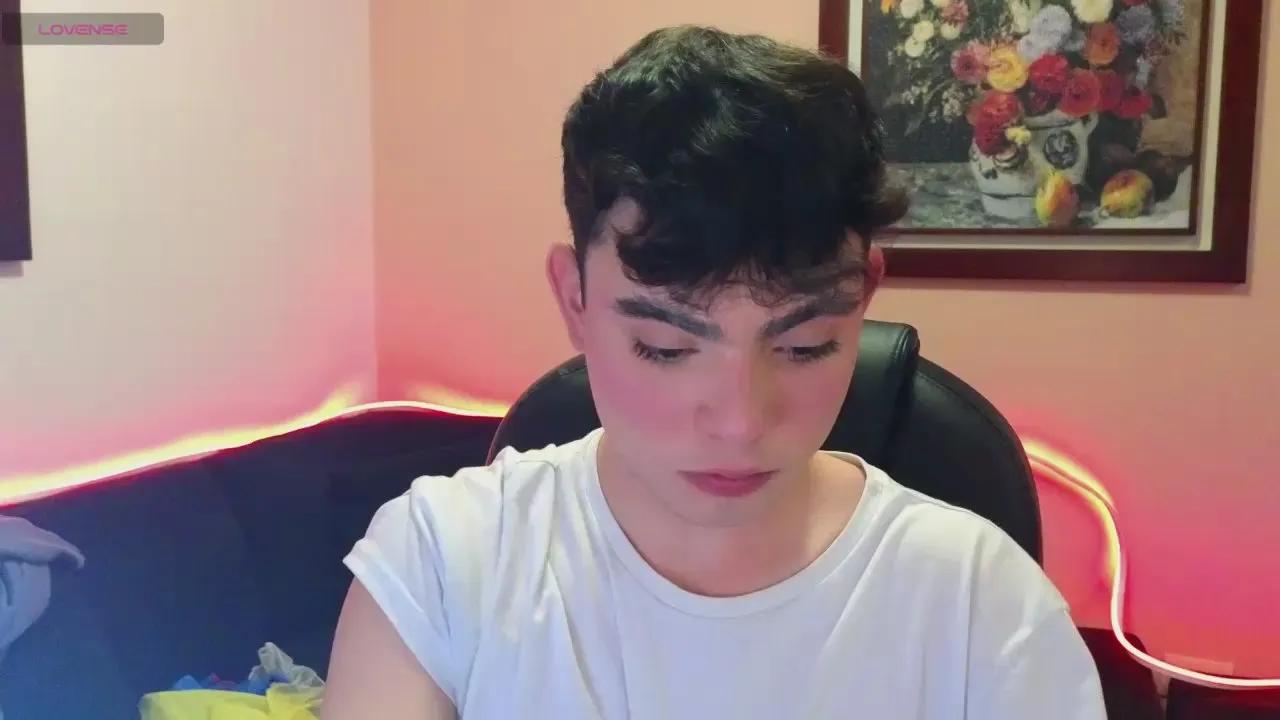 Cam4 petitegigant is Freechat petitegigant —  #schoolgirl #amateur #feet #cum #striptease #pee #gamer