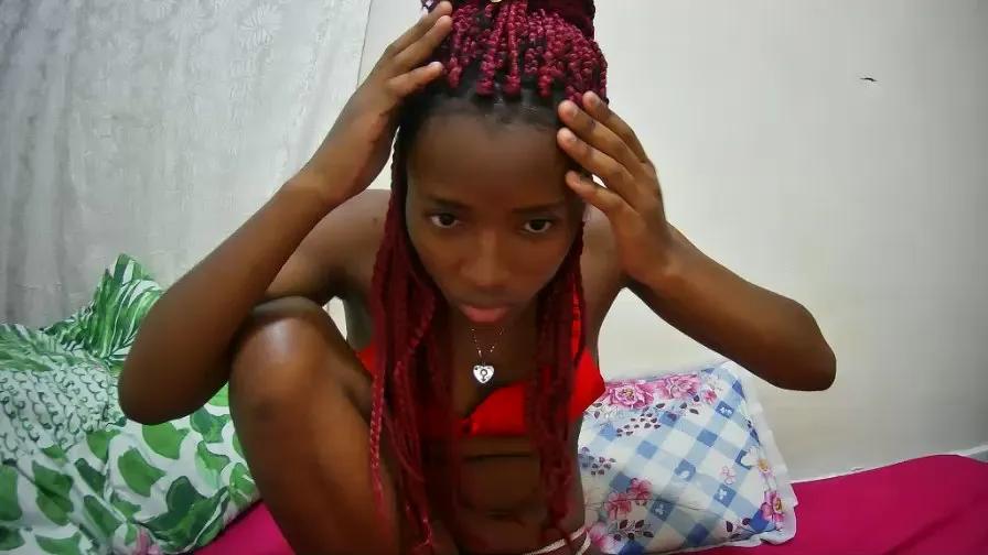 Freechat petitetasha on Cam4