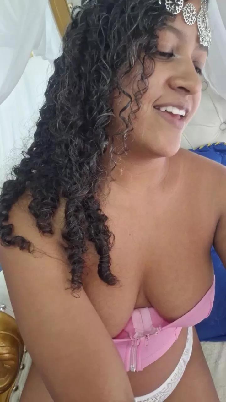 Offline PieldeChocolate on Cam4