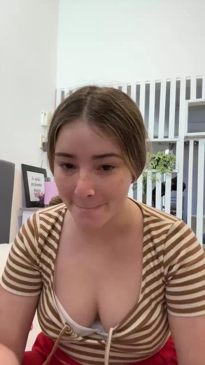 Offline Pilita22 on Cam4