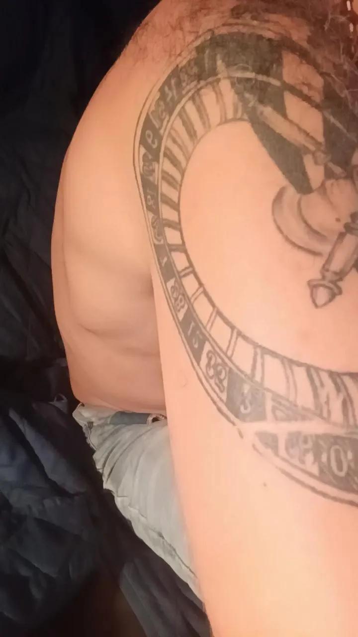 Offline Pistolon19 on Cam4