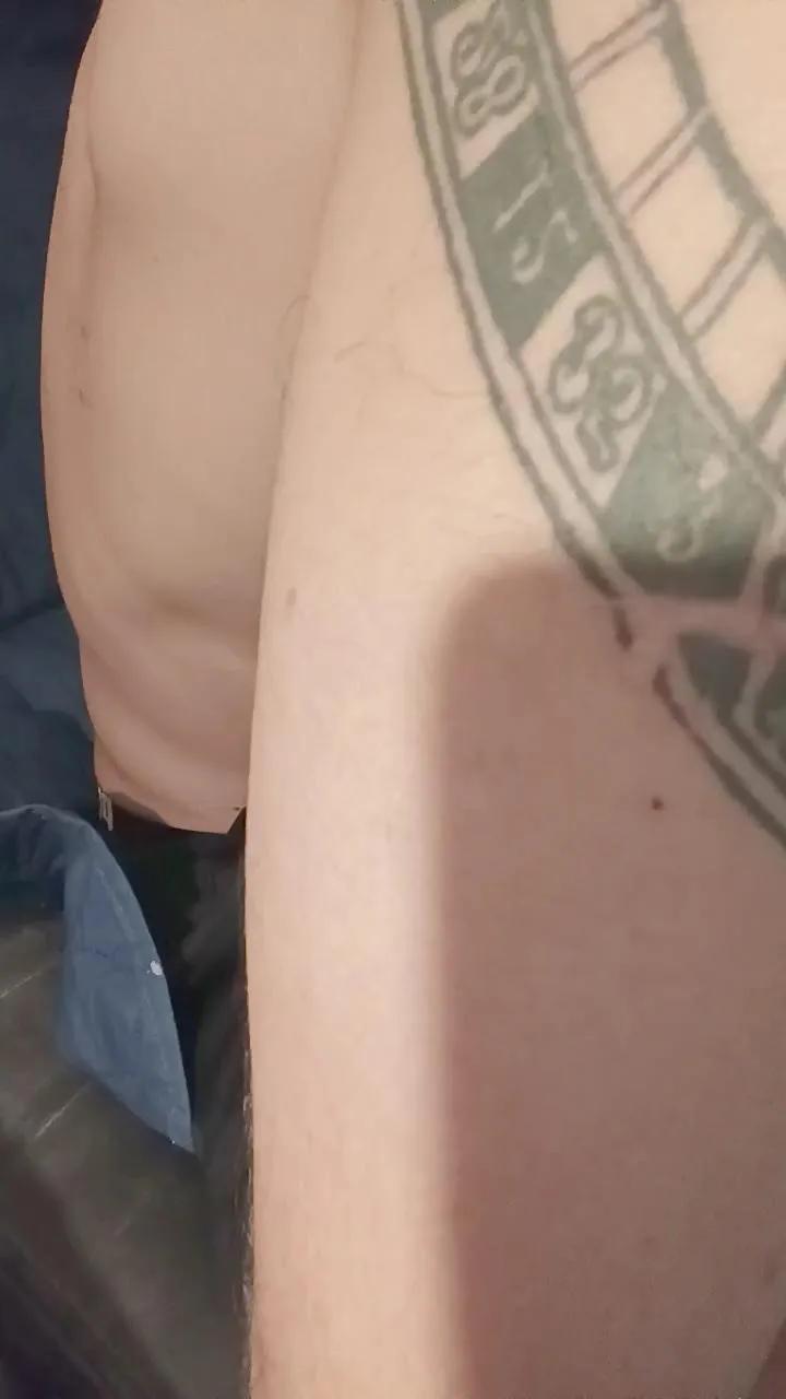 Offline Pistolon19 on Cam4