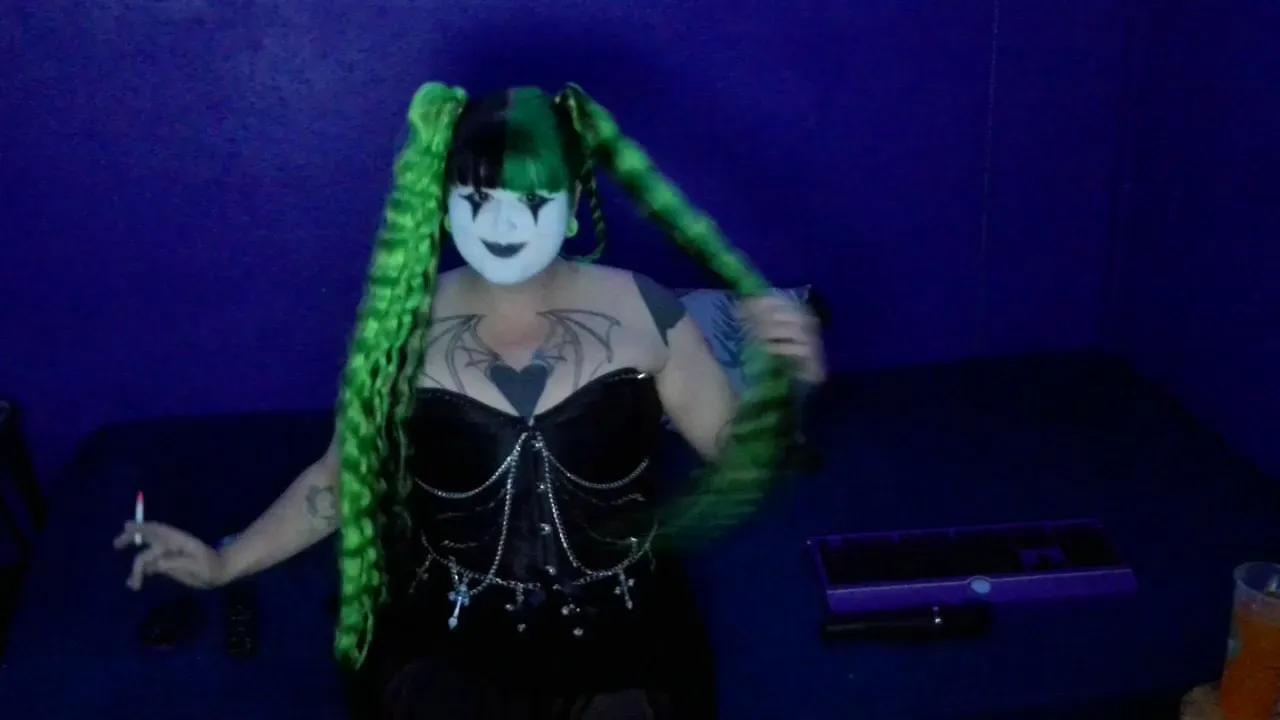Cam4 purplediamond79 is Freechat purplediamond79 —  #bdsm #clown ##Halloween25 #goth