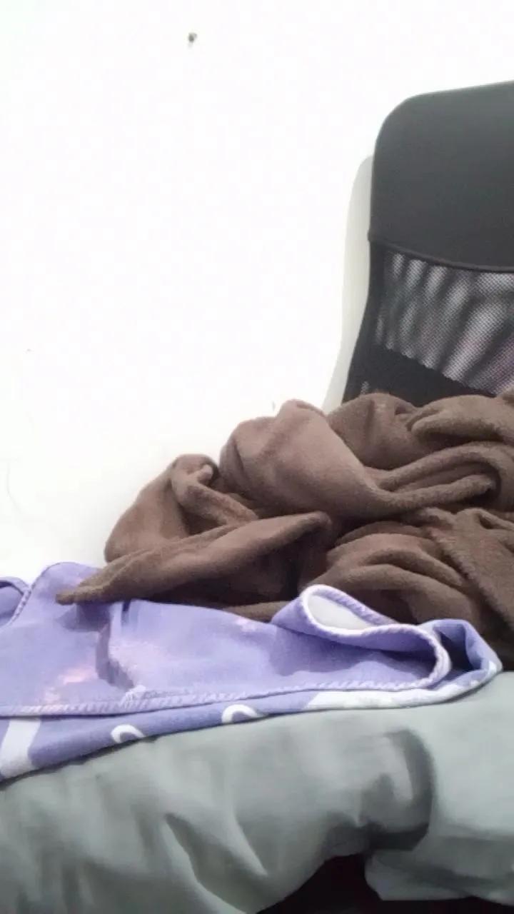 Offline raul4396624 on Cam4