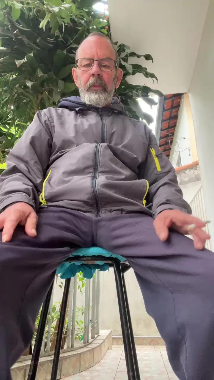 Offline raul4396624 on Cam4