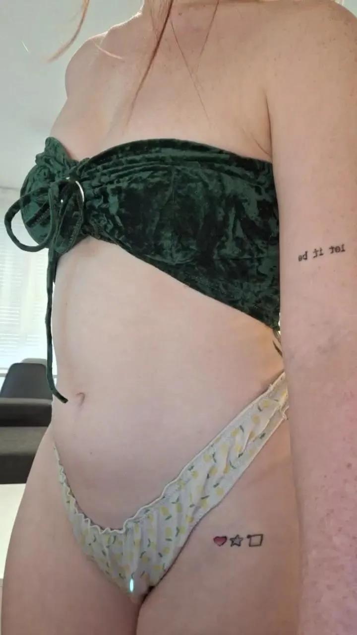 Offline Redheaddol22 on Cam4