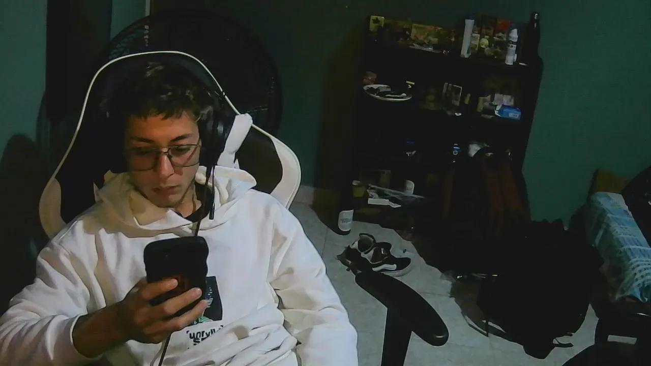 Offline ReyAbsoluto on Cam4