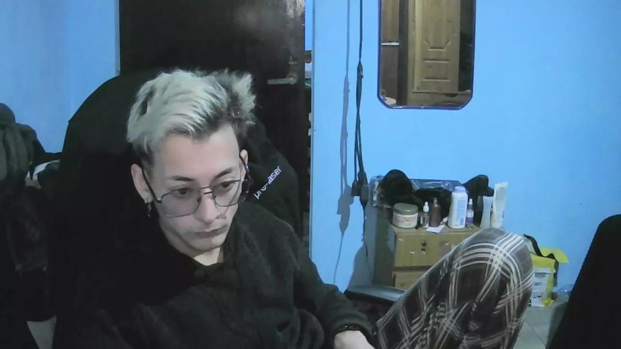 Offline ReyAbsoluto on Cam4