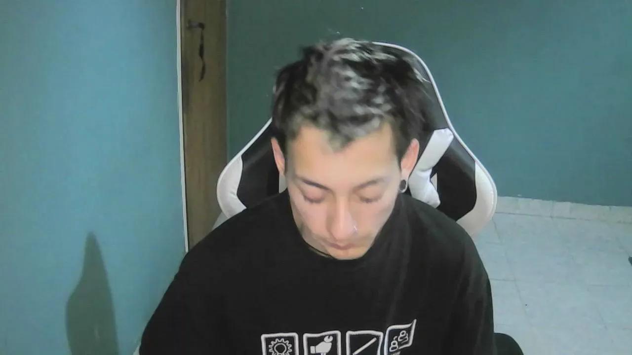 Offline ReyAbsoluto on Cam4