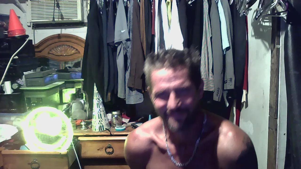 Freechat richie00731 on Cam4
