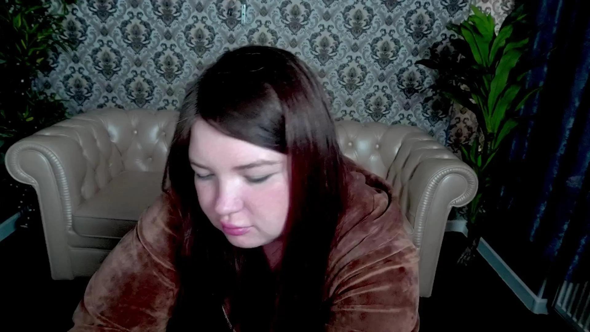 Offline RoseMonroee on Cam4