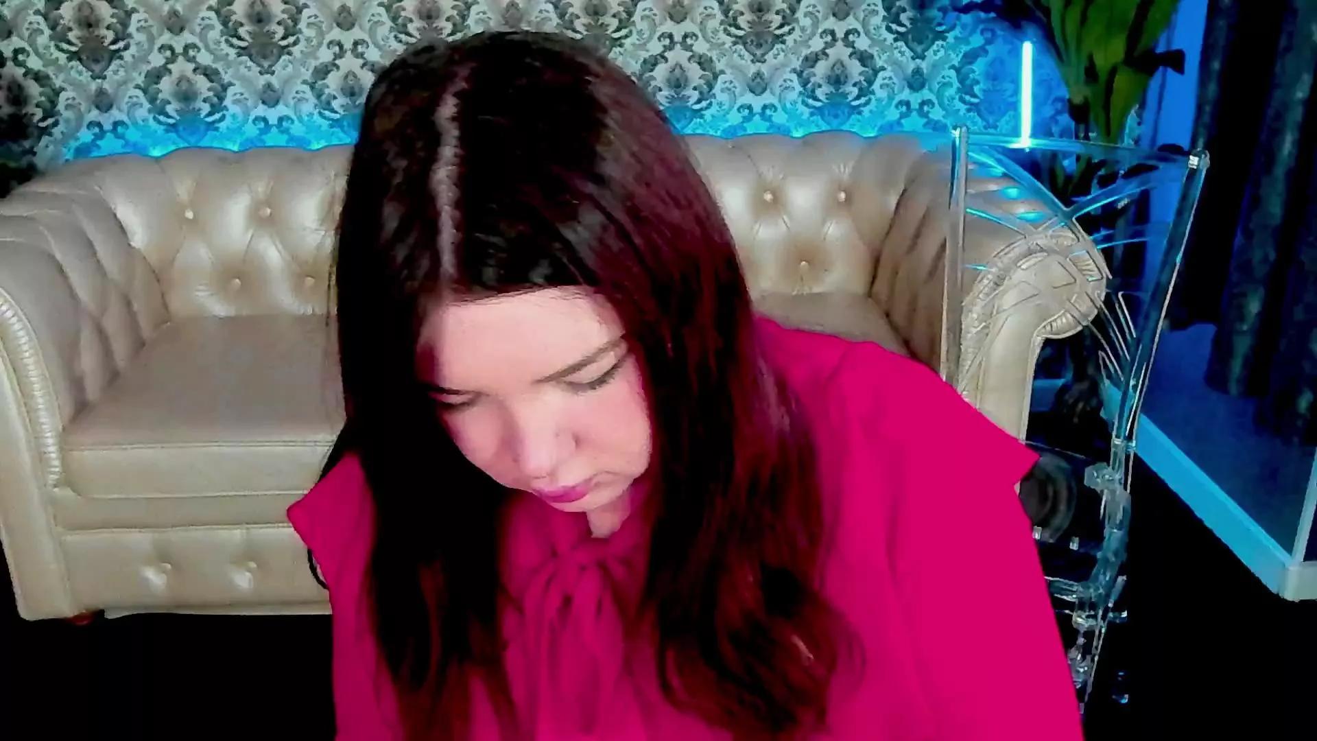 Offline RoseMonroee on Cam4