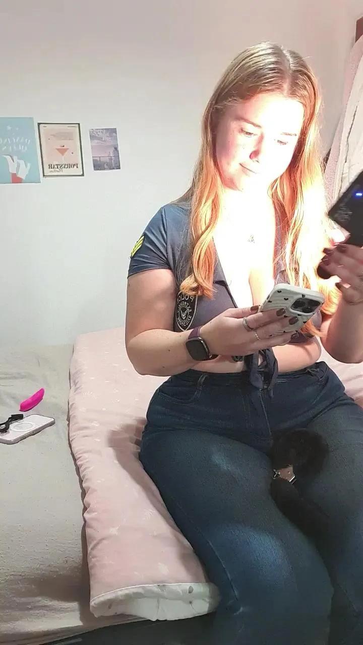 rosydee_nonnude on Cam4