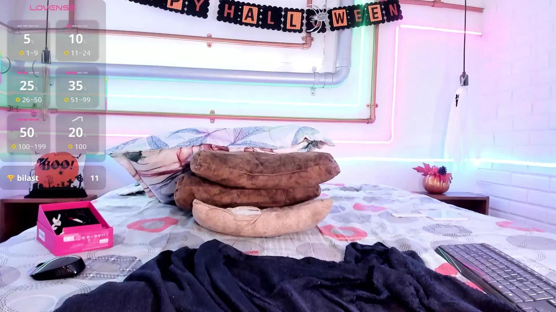 Cam4 Ruby_Janee is Freechat Ruby_Janee —  #masturbation #C2C #pee #striptease #feet #cute #pussy