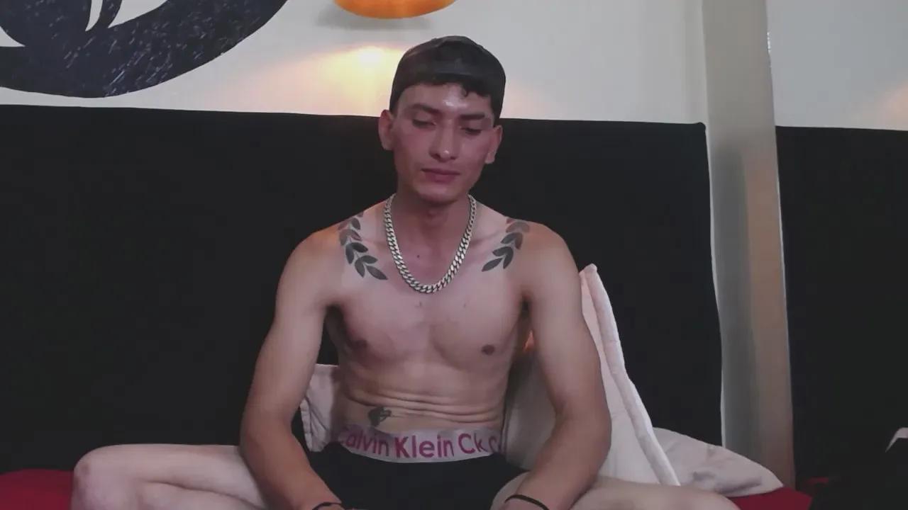 Offline SavageLover_ on Cam4