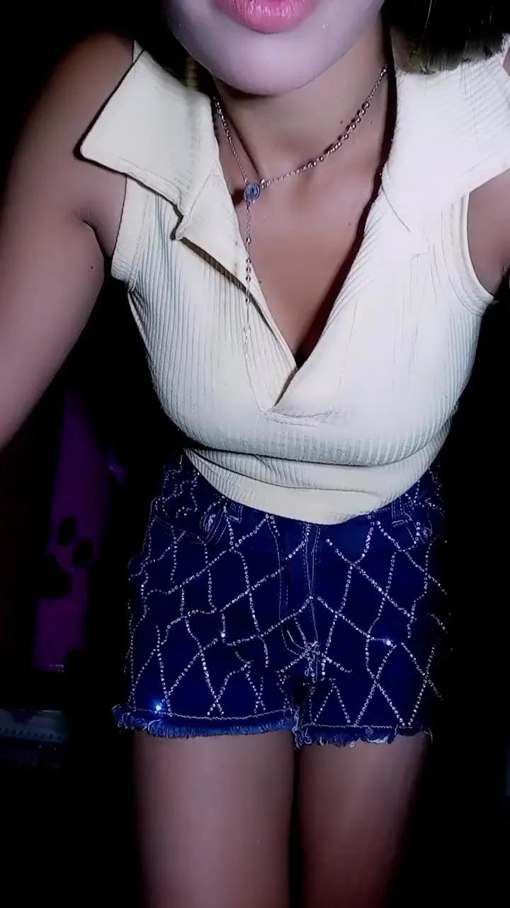 Offline Scarlett_pee on Cam4