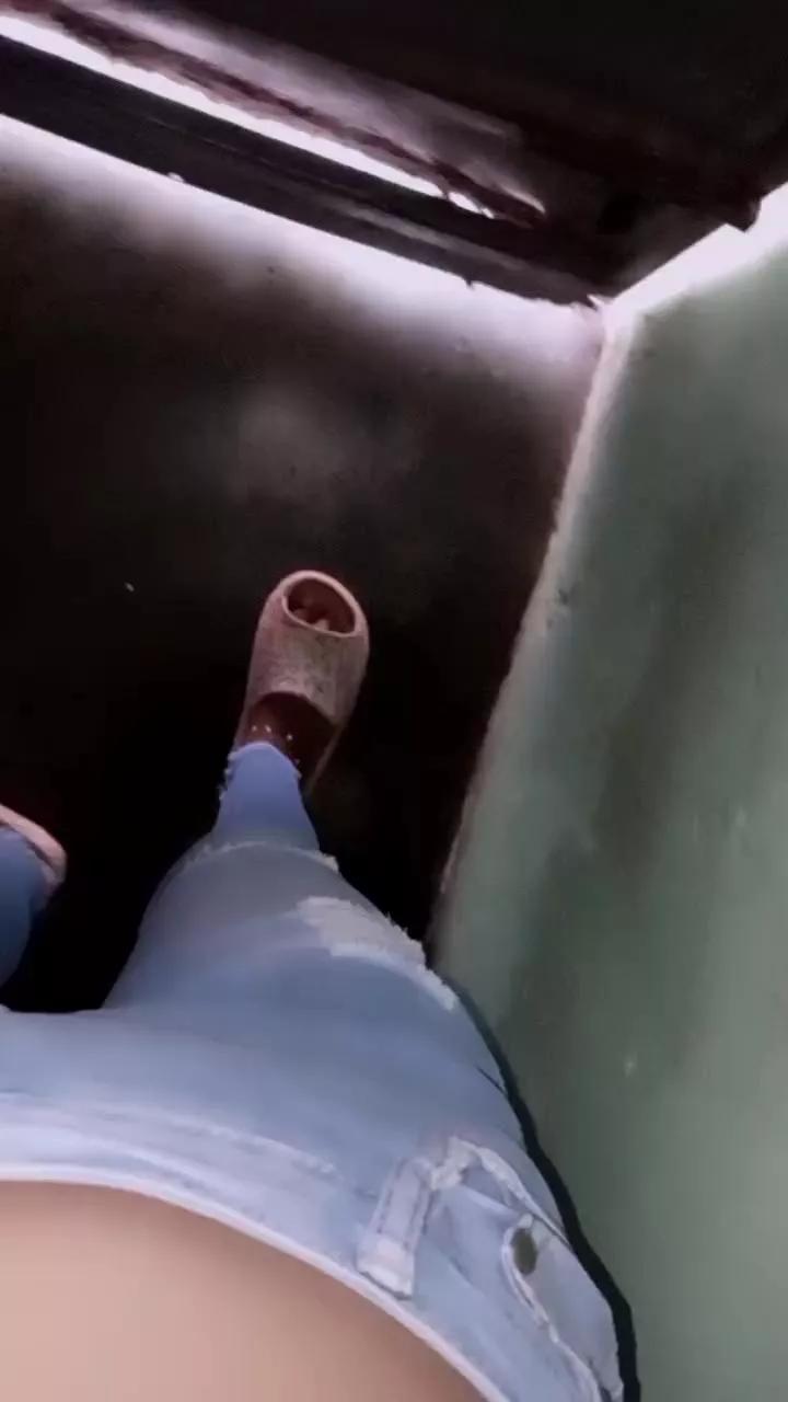 Offline Scarlett_pee on Cam4