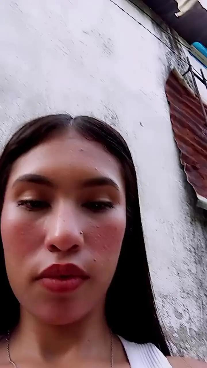 Offline Scarlett_pee on Cam4