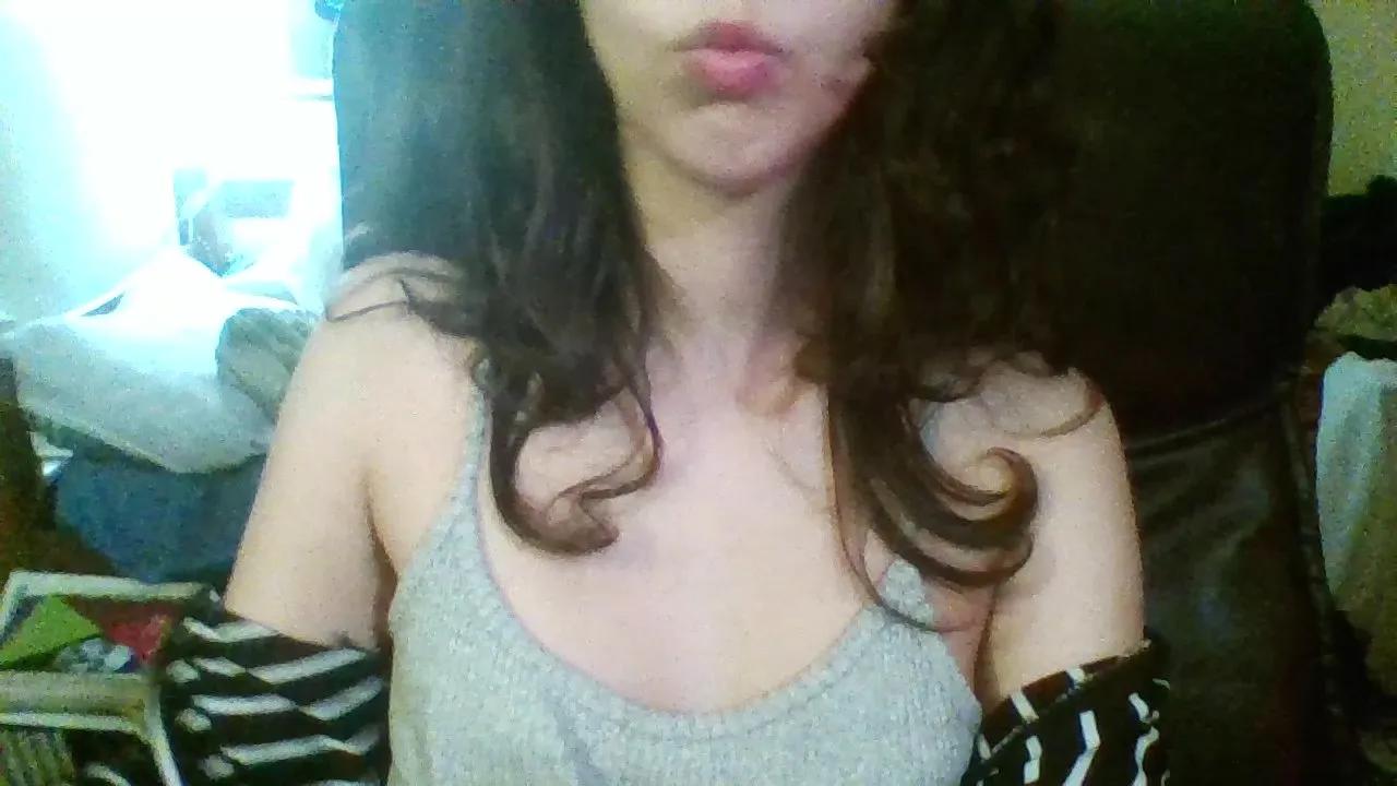 Offline ScarlettSunrise on Cam4