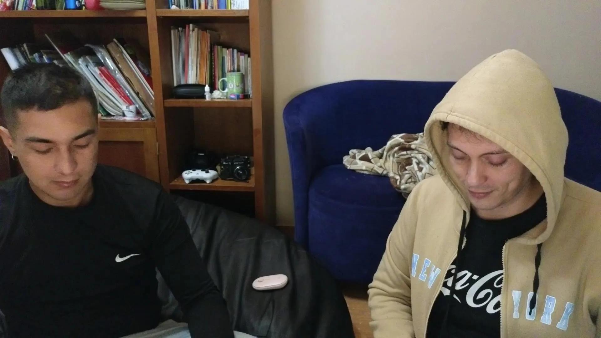 Offline Serguioguecha33 on Cam4