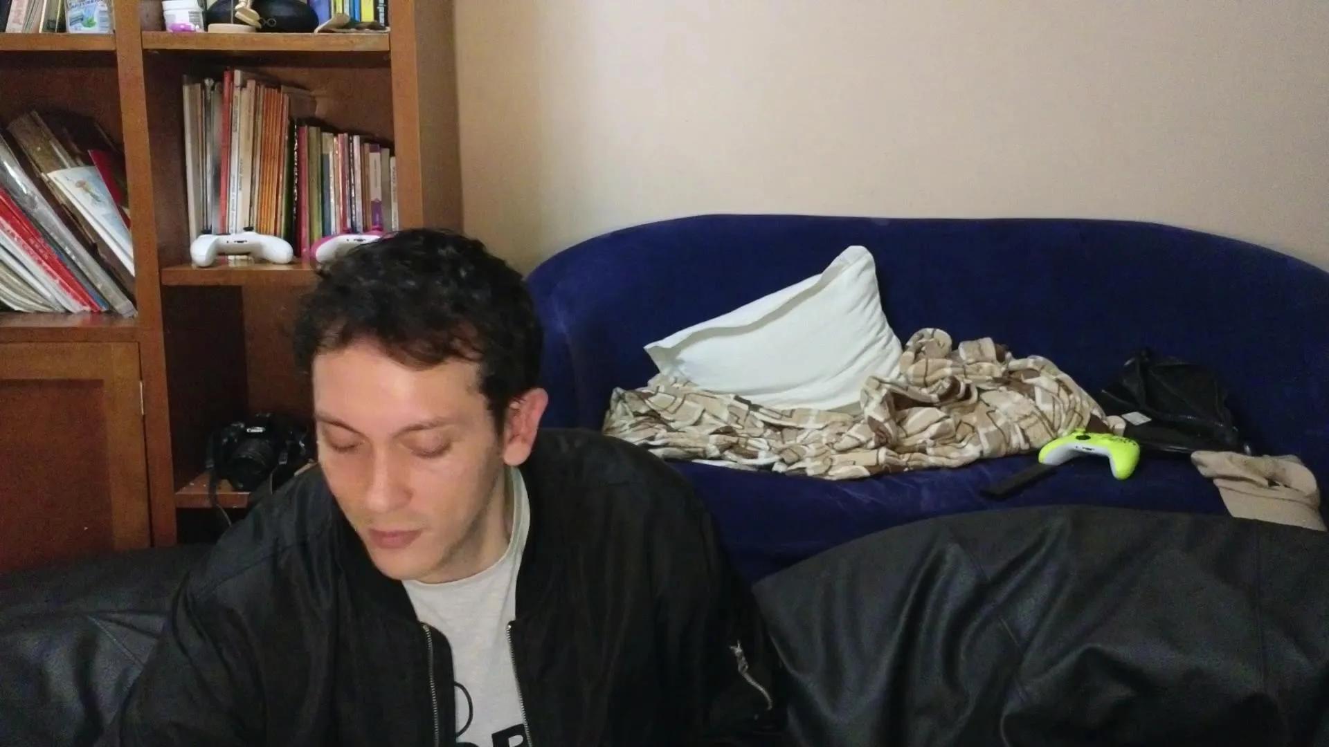 Offline Serguioguecha33 on Cam4