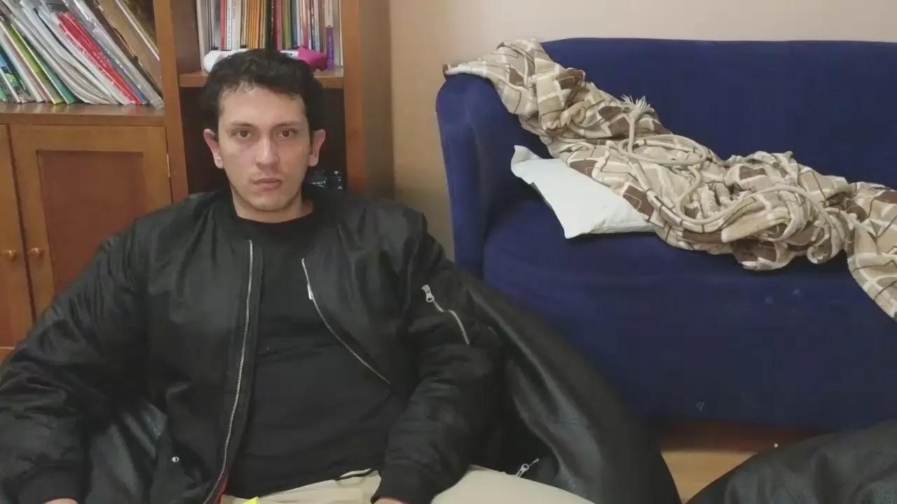 Offline Serguioguecha33 on Cam4