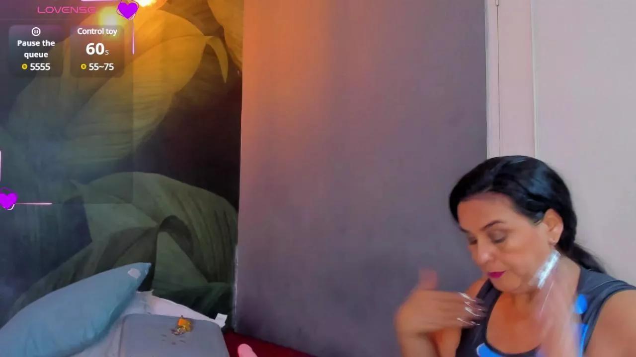 Offline Sharllot_bbw on Cam4