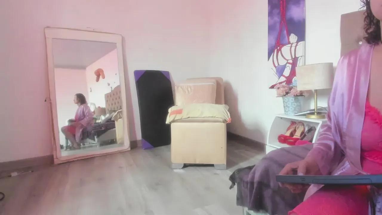 Freechat Sherahade on Cam4