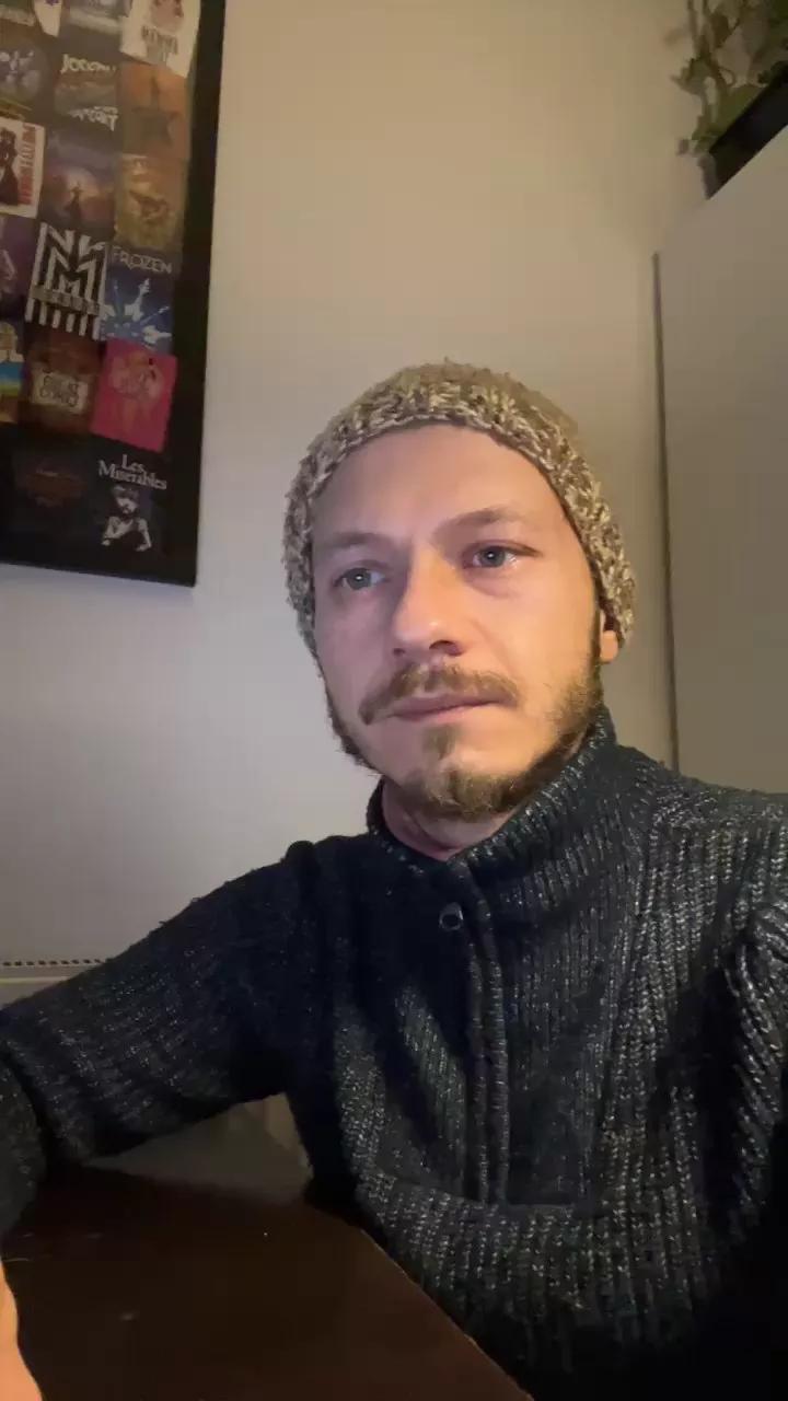 Offline short_and_cute on Cam4