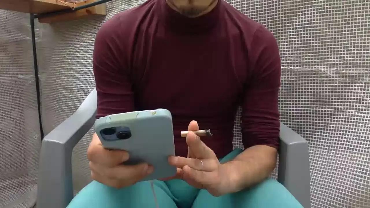 Offline short_and_cute on Cam4