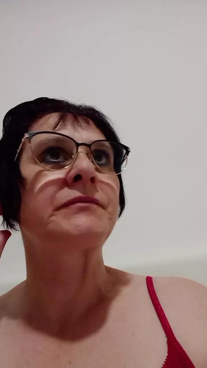 Offline sissidanse41 on Cam4