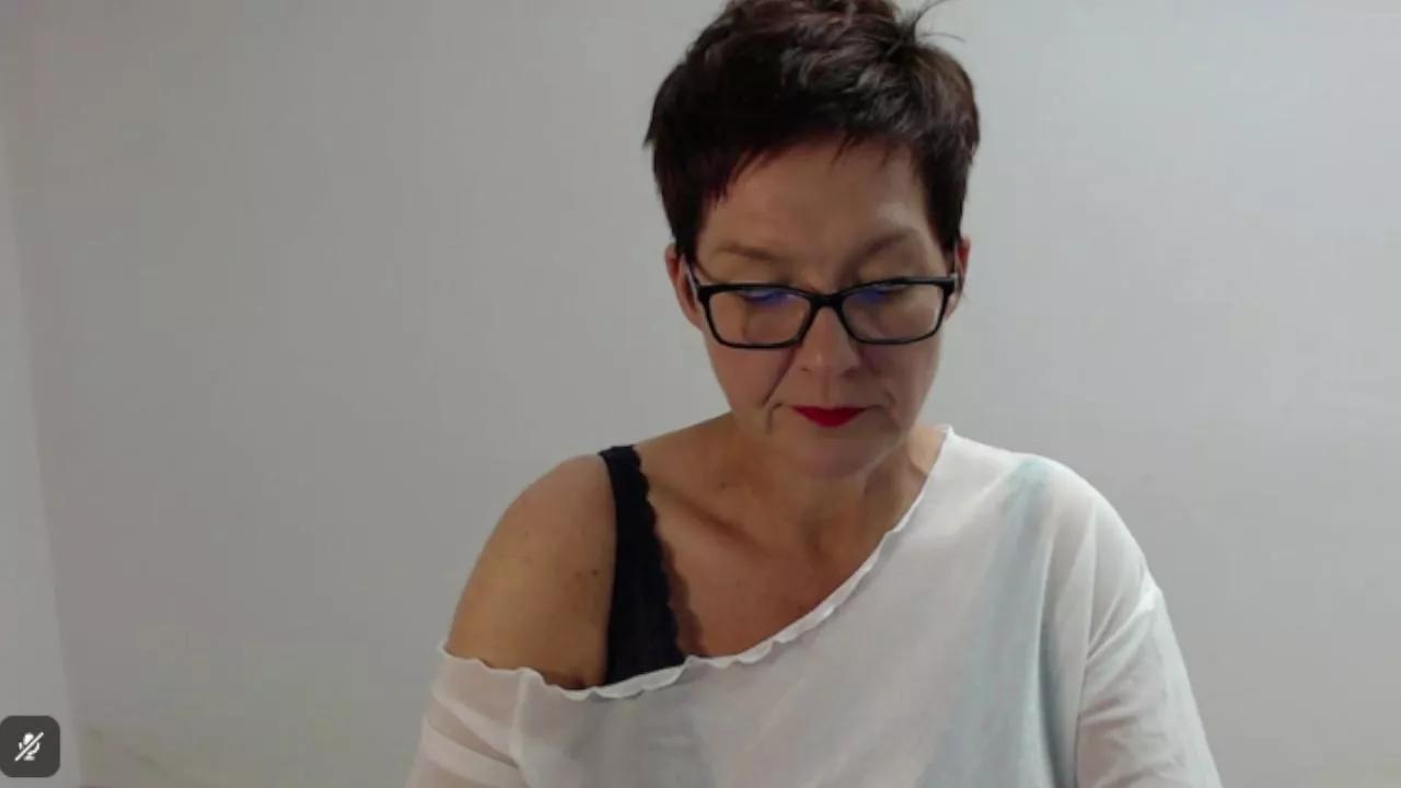Offline Sofie_Velvet on Cam4