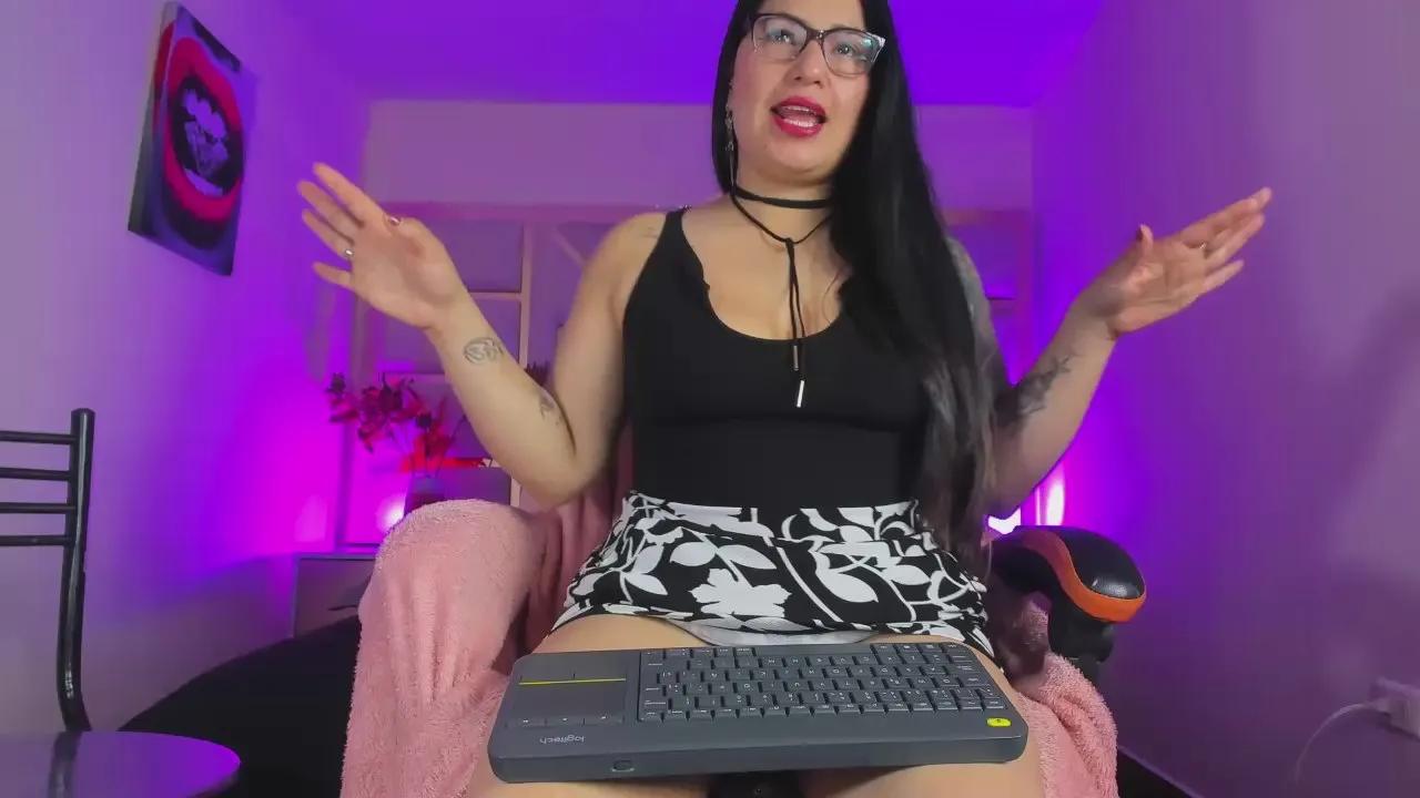 Offline tamara_rouse1 on Cam4