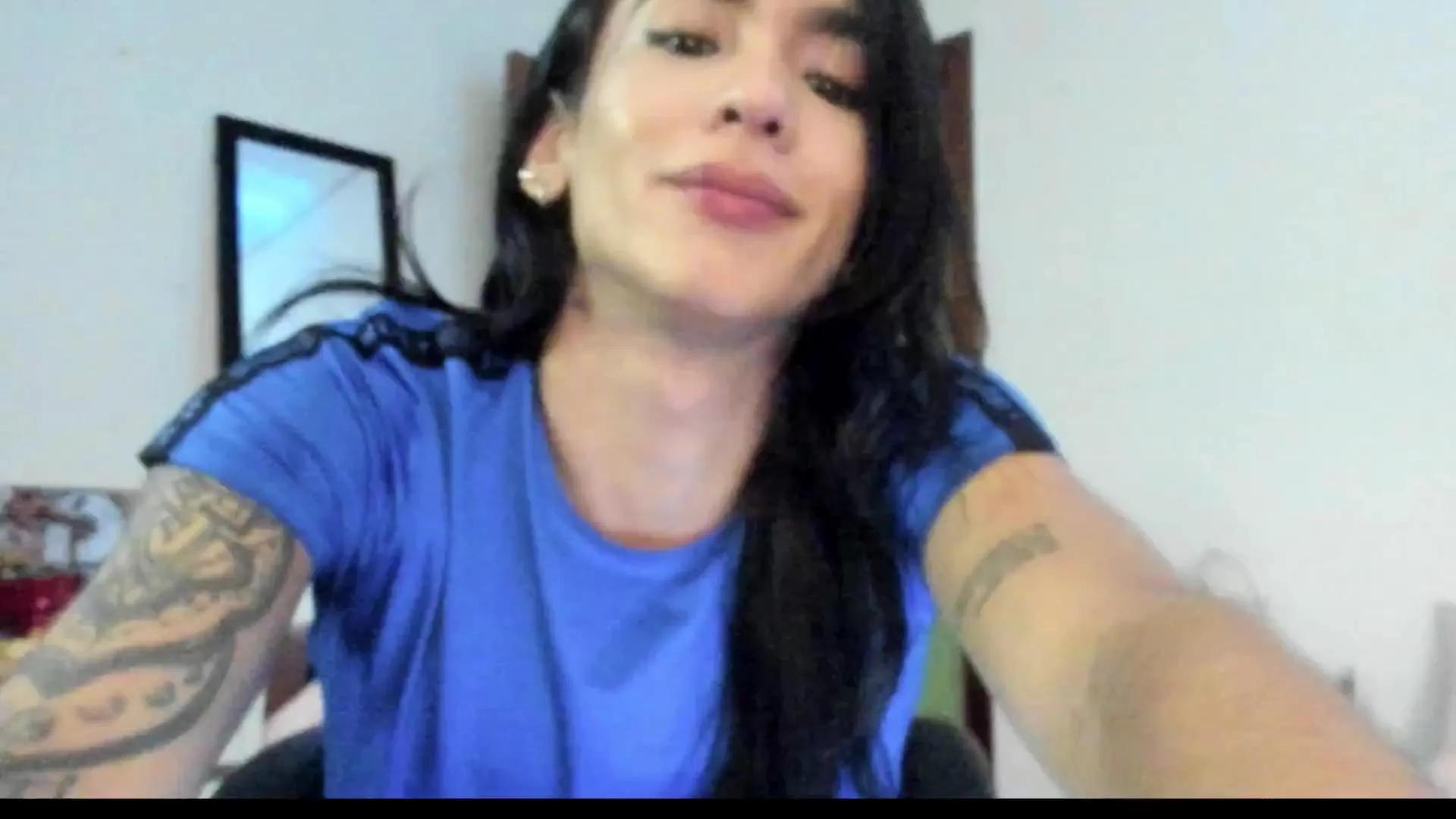 Offline TellmeCat on Cam4