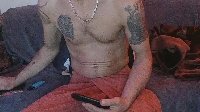 Offline the1show1 on Cam4