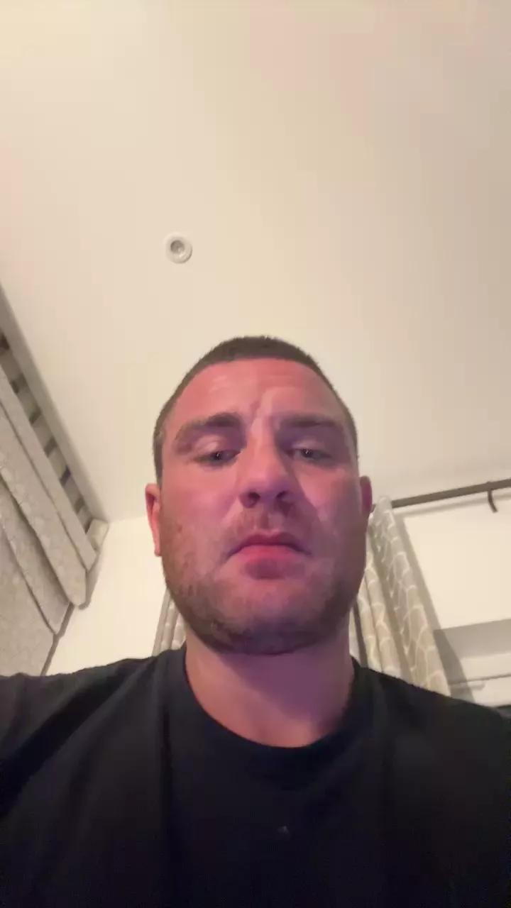 Offline TWOPEESINAPOD on Cam4