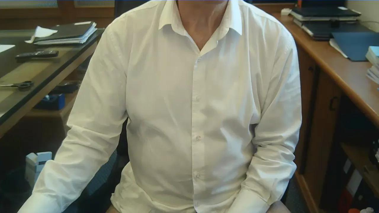 Offline UNGRAN69 on Cam4